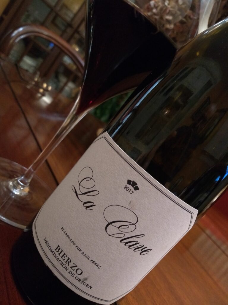 Botella de vino del Bierzo de Raul Pérez, La Clave 2017